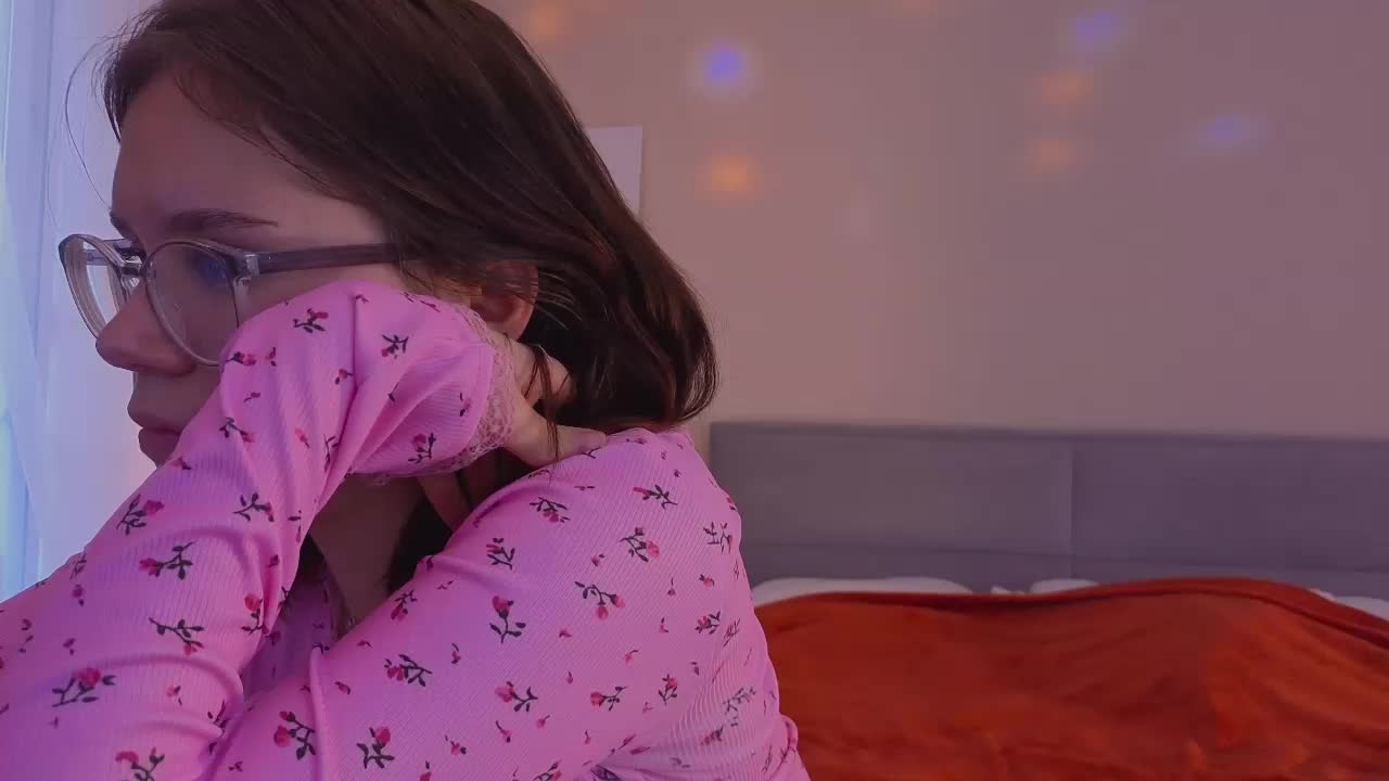 MiaLuw Adult Chat October 14, 2025