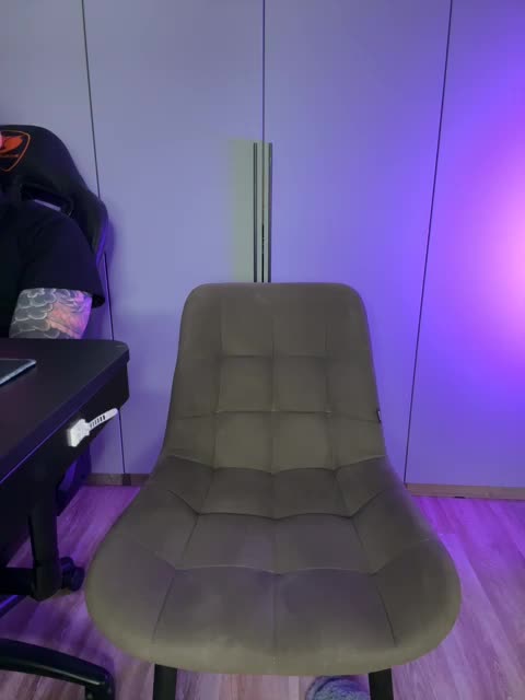 BonnieClydeSEX Adult Chat October 14, 2025