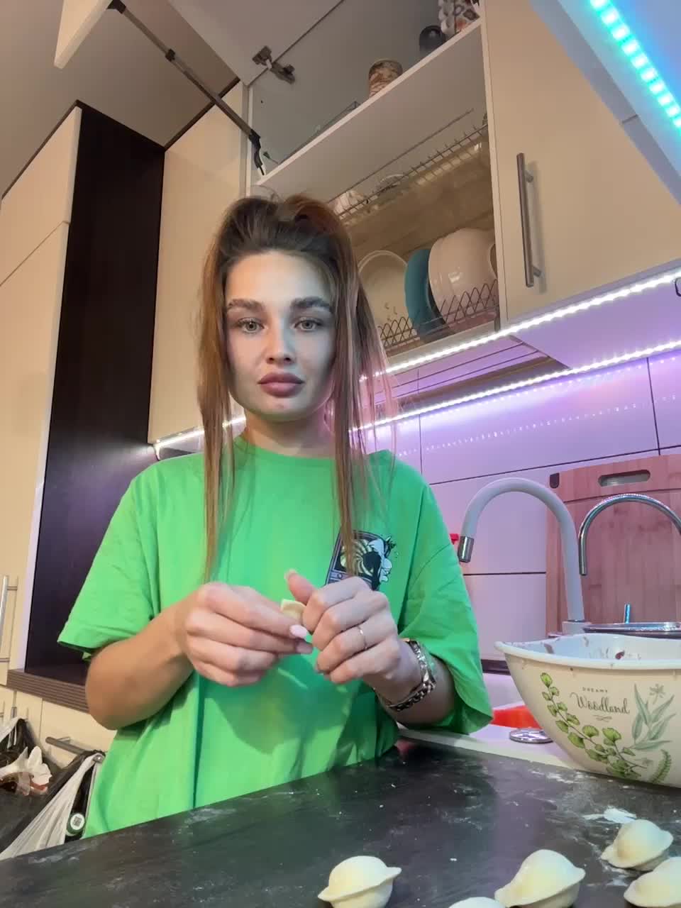 -INDICA- Adult Chat October 14, 2025