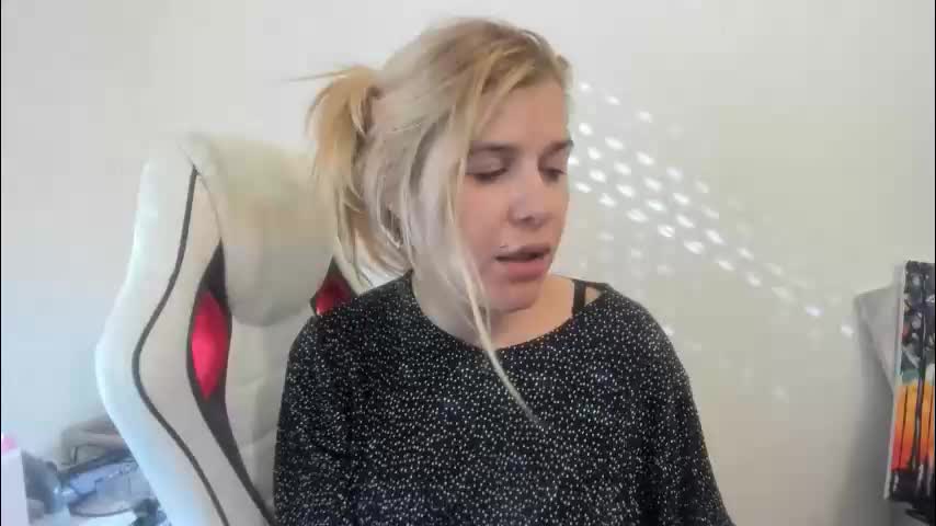 artsyandcraftsy_ Adult Chat October 14, 2025