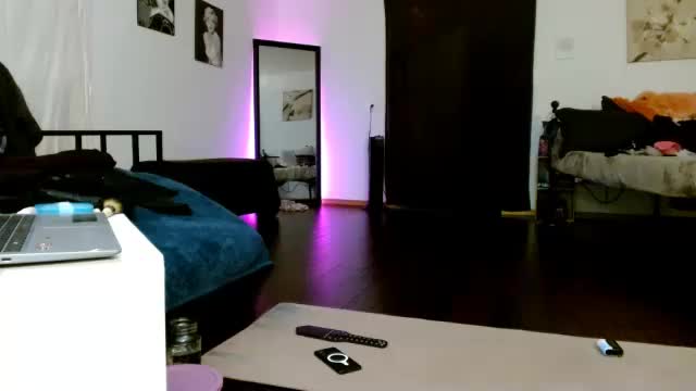 bombshellbaeby Adult Chat October 14, 2025