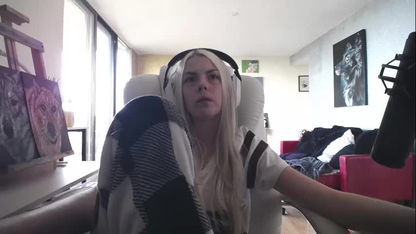 tinykylie Adult Chat October 14, 2025