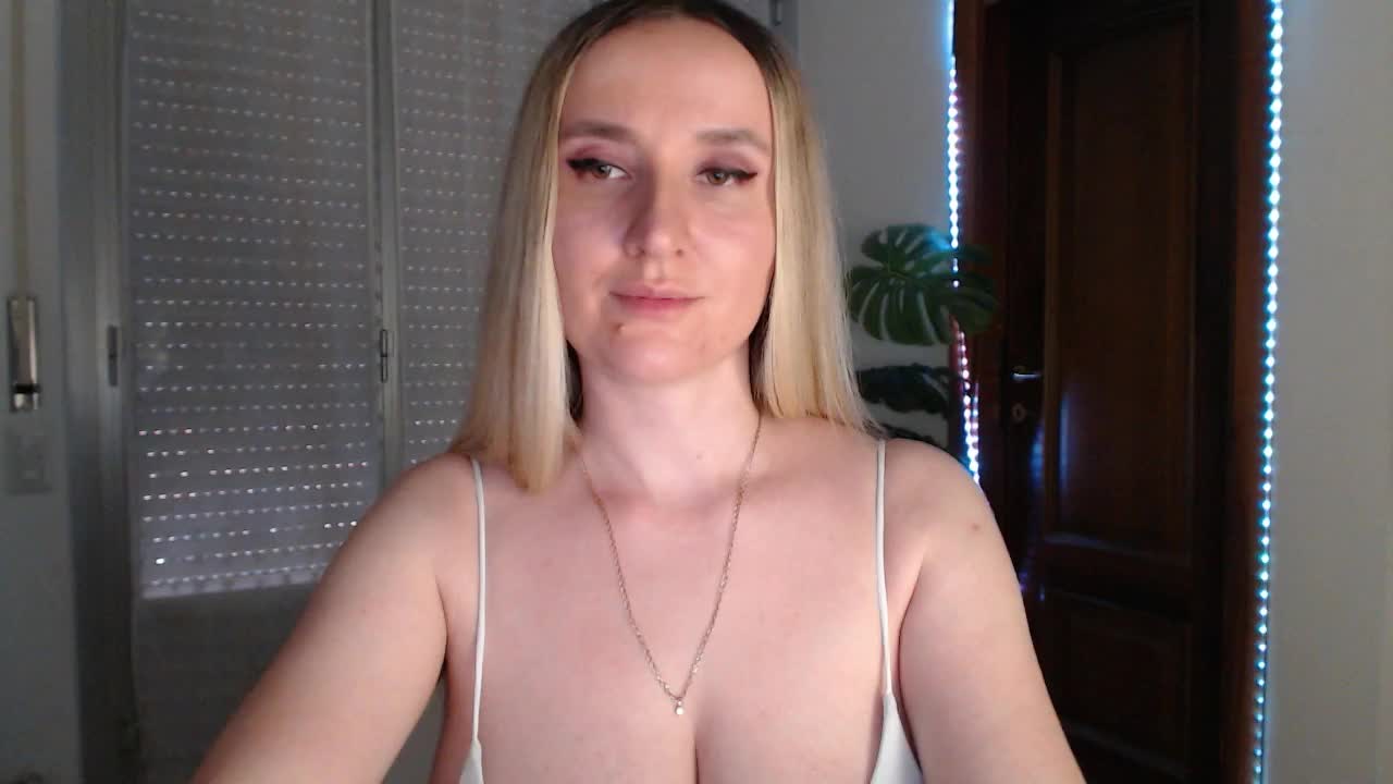 Alina-Lovely Adult Chat October 14, 2025