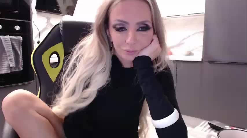 blondalina Adult Chat October 14, 2025