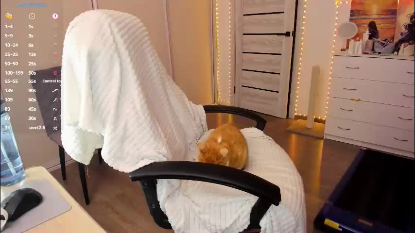 ophelia_mm Adult Chat October 14, 2025