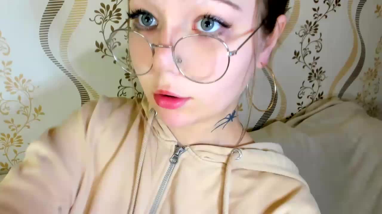 MelMooon Adult Chat October 15, 2025