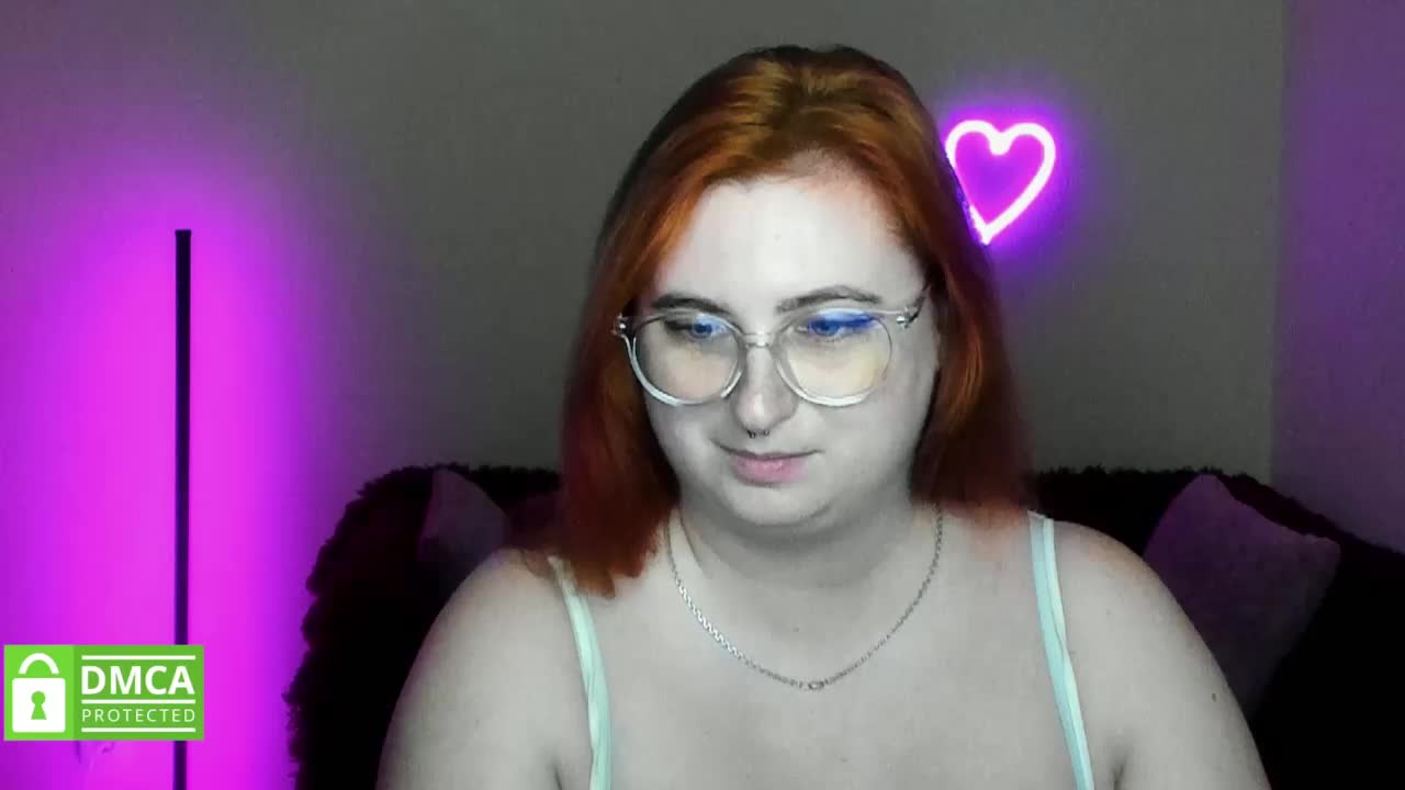 Aliciaredluv Adult Chat October 14, 2025