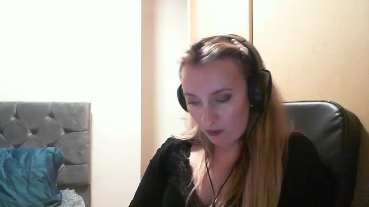 RuslanaFlower Adult Chat October 15, 2025