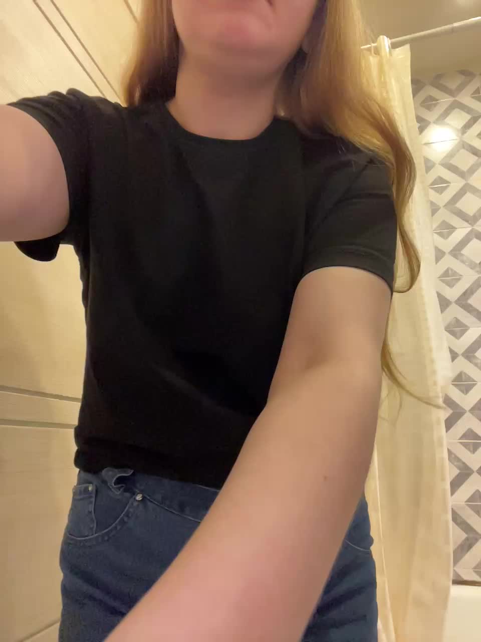 sweet1squirt Adult Chat October 15, 2025