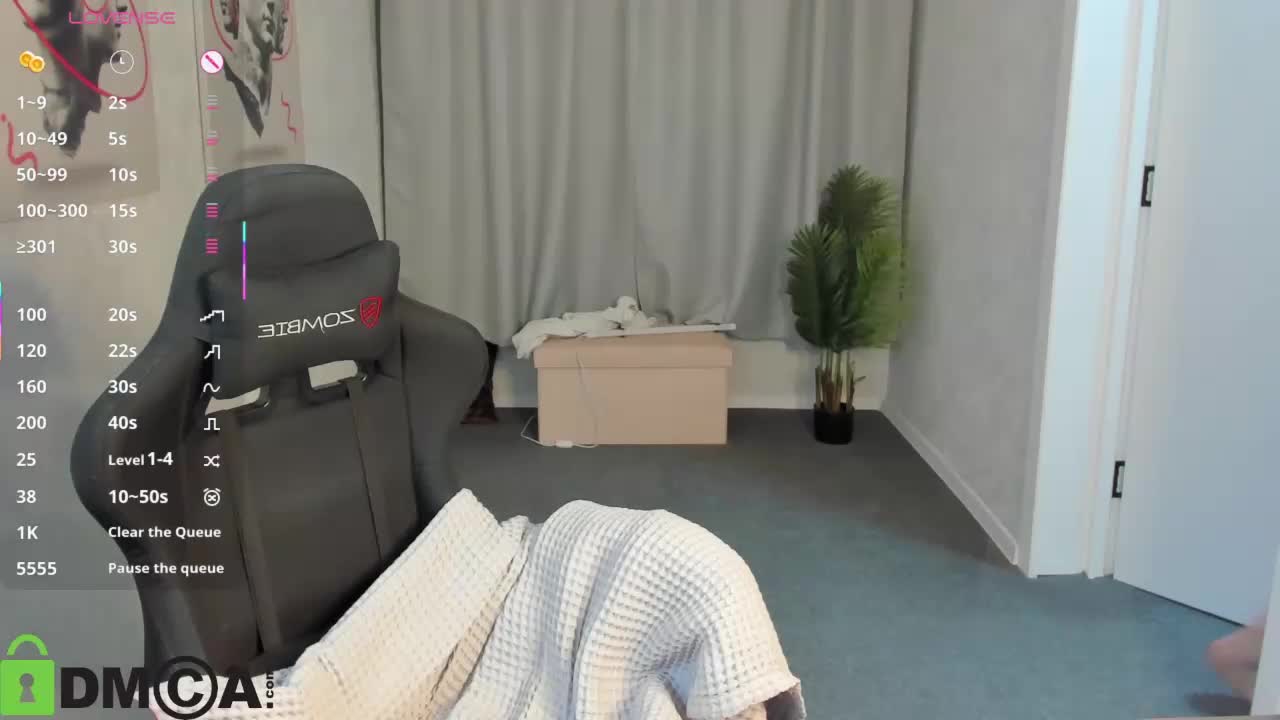 Roxy-Sunny Adult Chat October 14, 2025