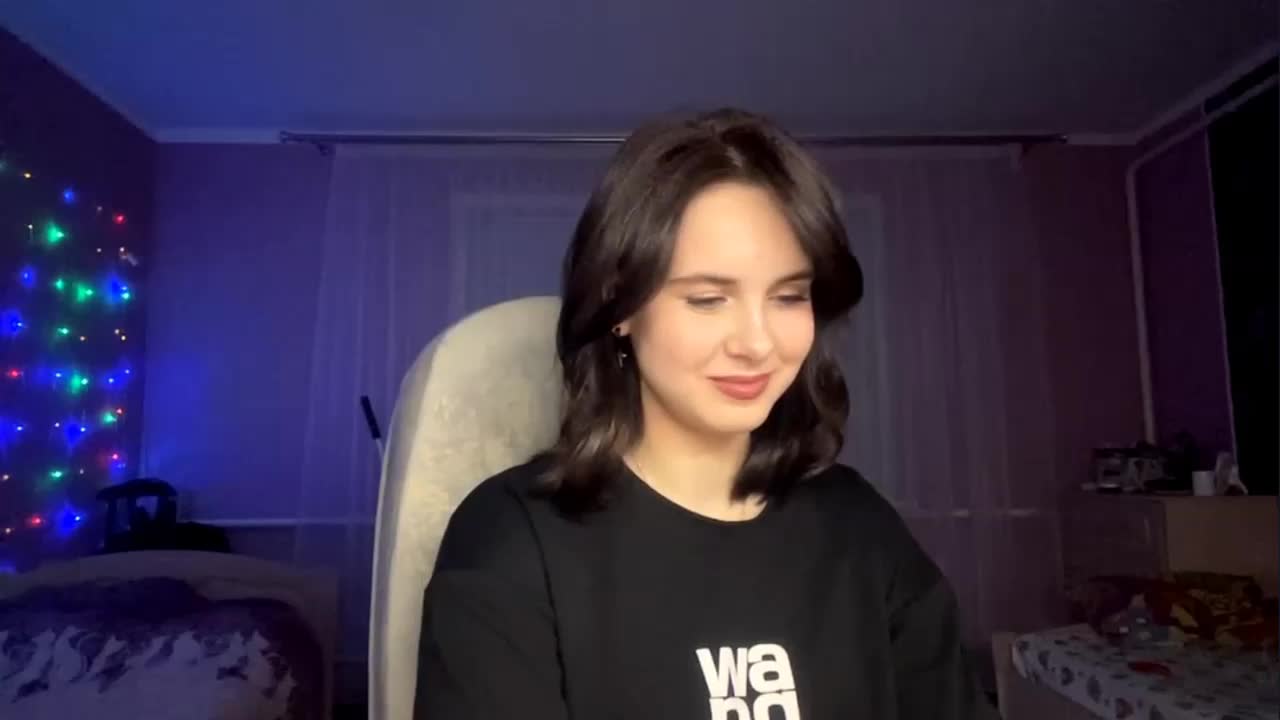 CANDY-LIPS-GIRL Adult Chat October 14, 2025