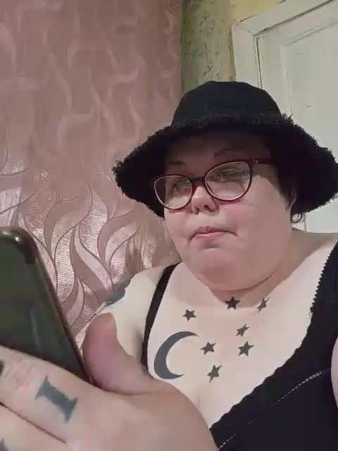 Svetlanka86 Adult Chat October 14, 2025