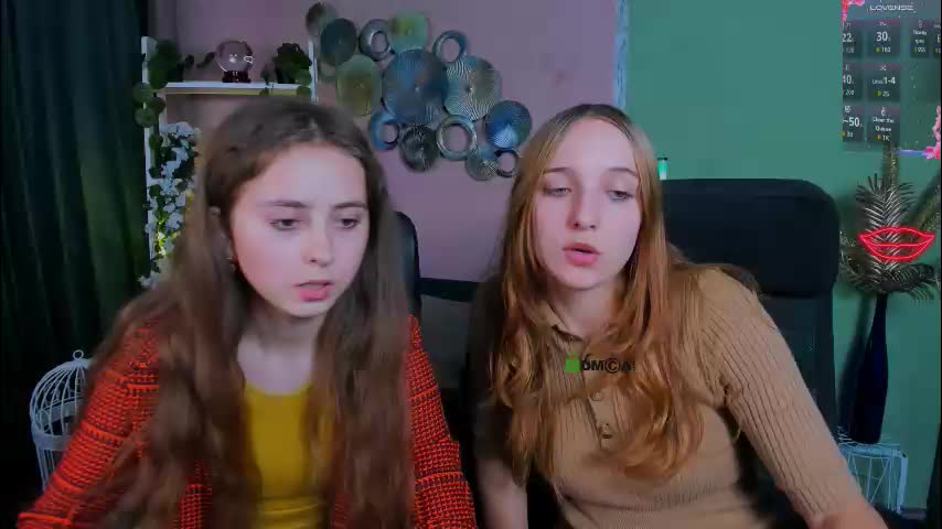 rebecca_smile_ Adult Chat October 15, 2025