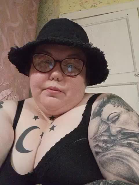 Svetlanka86 Adult Chat October 15, 2025