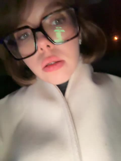 -Alessandra-21- Adult Chat October 15, 2025