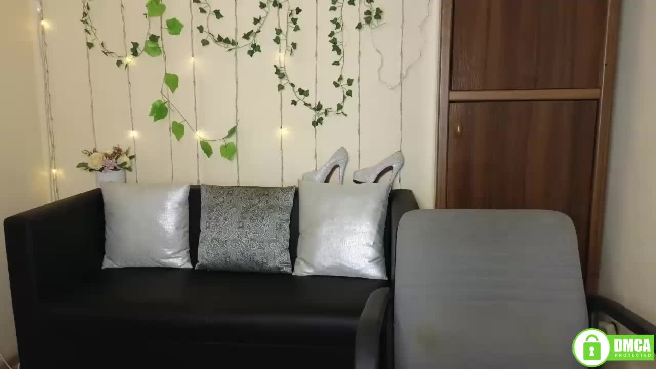 Jullyblondkiss Adult Chat October 15, 2025