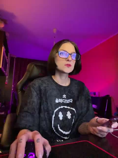 Alice_Moon Adult Chat October 15, 2025