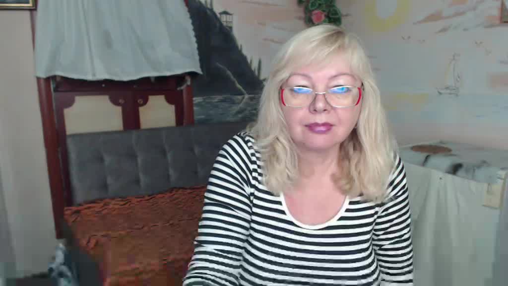 EvelynLoveShy Adult Chat October 15, 2025