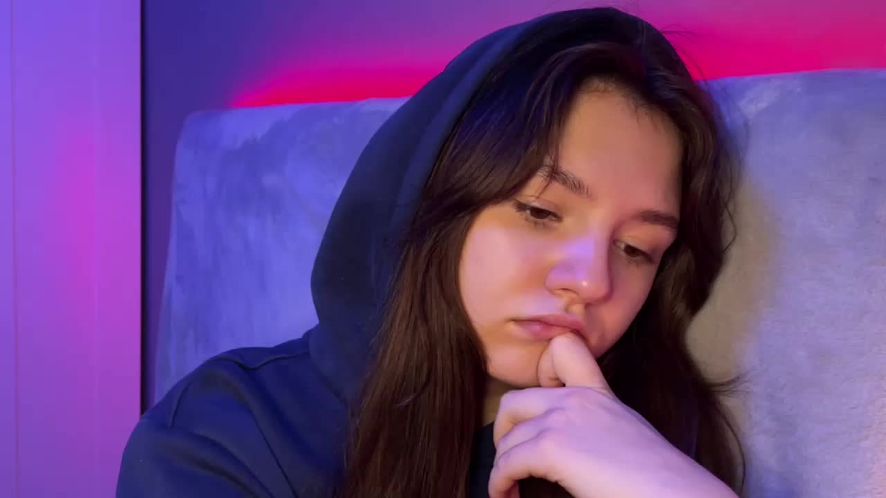 AlisaRichGold Adult Chat October 15, 2025