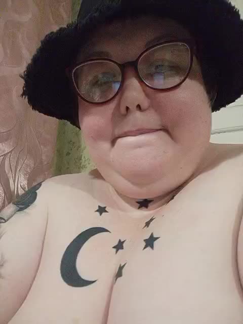 Svetlanka86 Adult Chat October 15, 2025