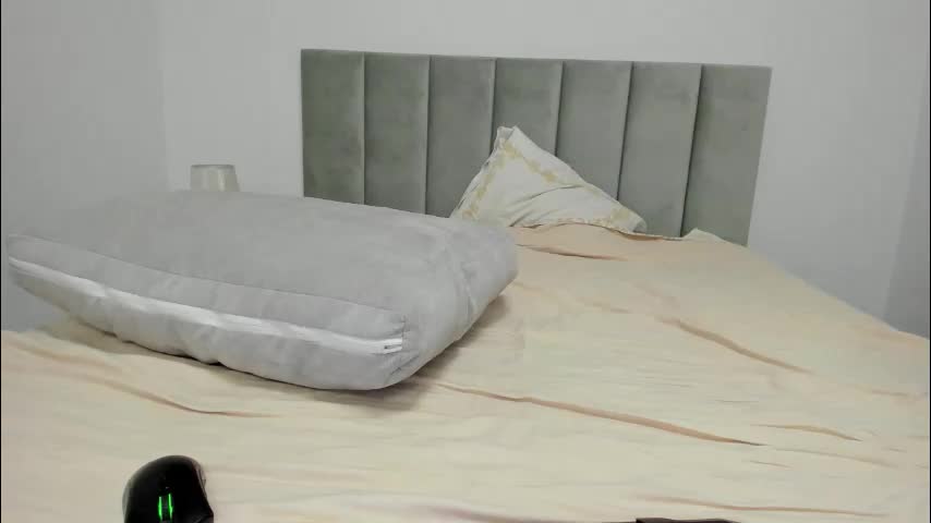 rosasweet02 Adult Chat October 15, 2025