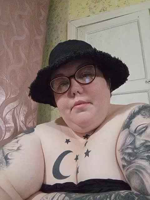 Svetlanka86 Adult Chat October 15, 2025