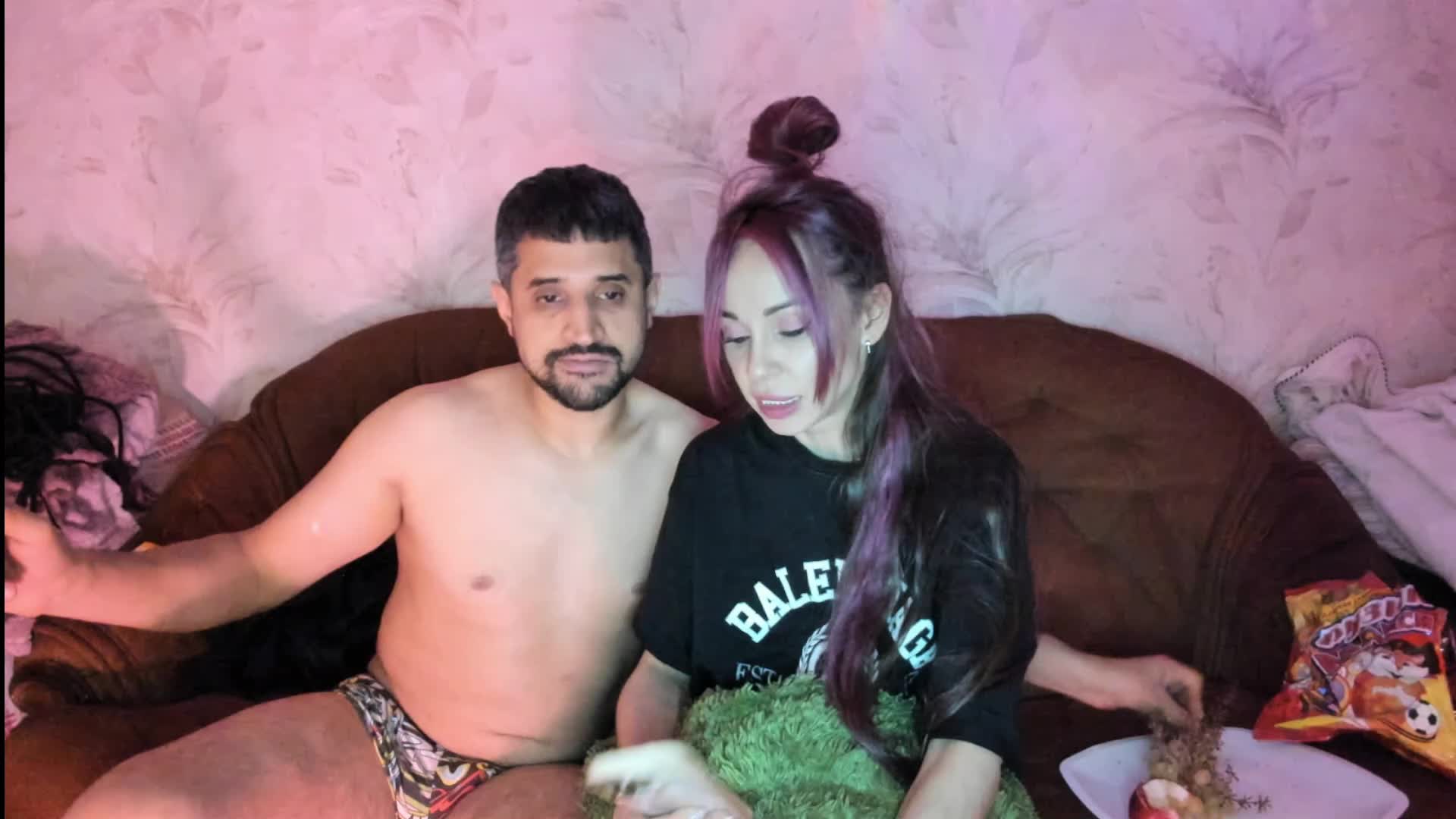 VIP17CoupleDream Adult Chat October 15, 2025