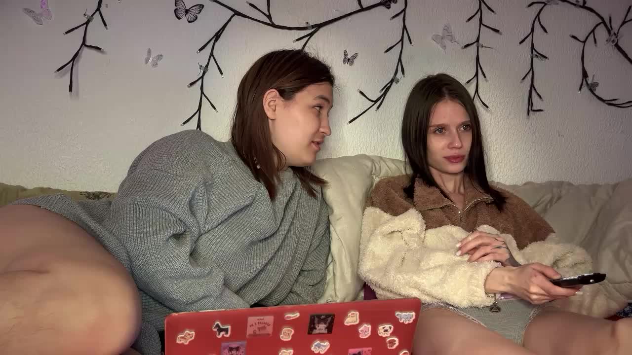 ZoyaVikki Adult Chat October 15, 2025