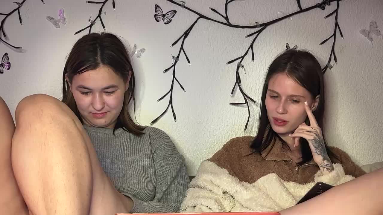 ZoyaVikki Adult Chat October 15, 2025