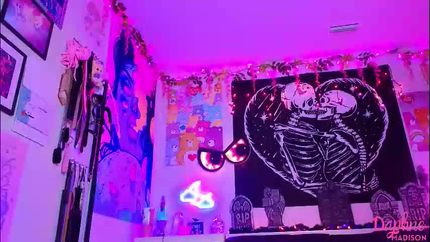 daphnemadison Adult Chat October 15, 2025