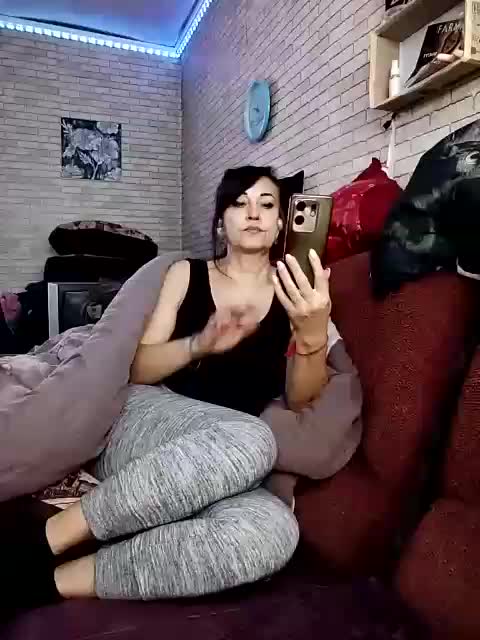 Lina-a-13 Adult Chat October 15, 2025