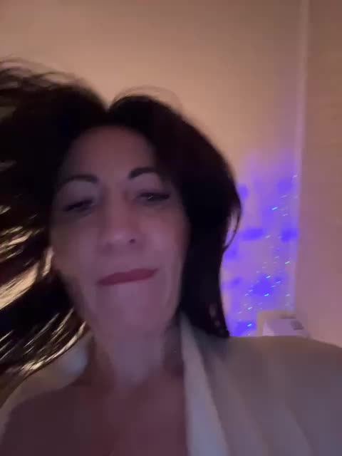 KristiSSS1 Adult Chat October 15, 2025