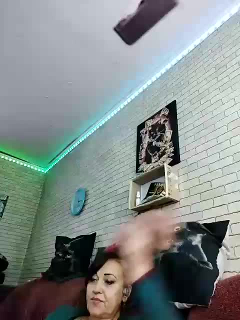 Lina-a-13 Adult Chat October 15, 2025