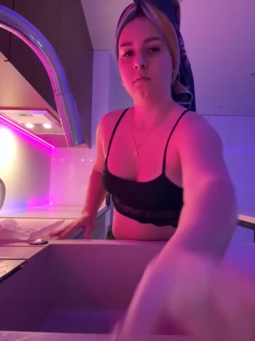 LilianaLaRosso Adult Chat October 15, 2025