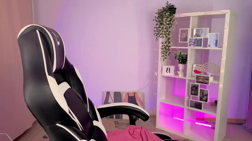 MelissaLovely_ Adult Chat October 15, 2025