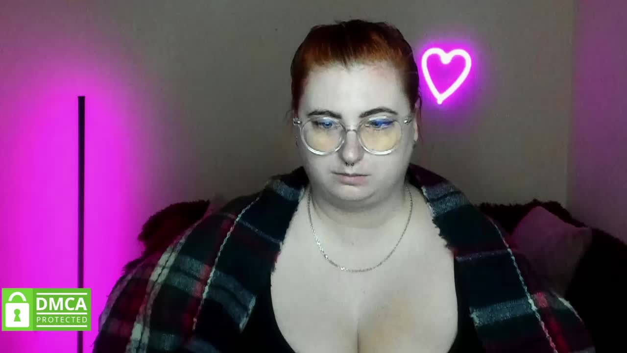 Aliciaredluv Adult Chat October 15, 2025