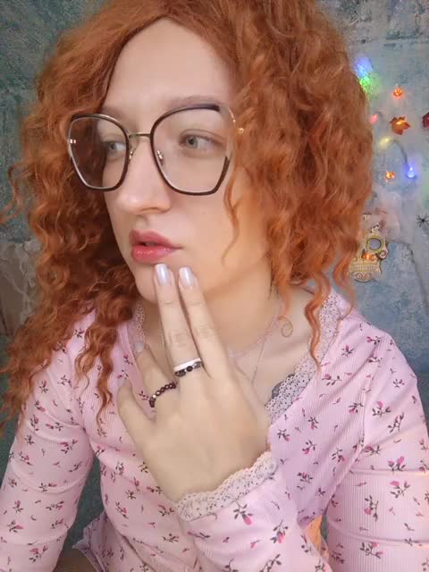 Mari_Gold Adult Chat October 15, 2025