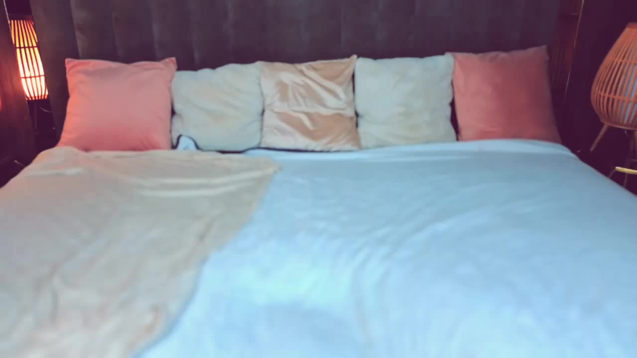 BettyDark Adult Chat October 15, 2025