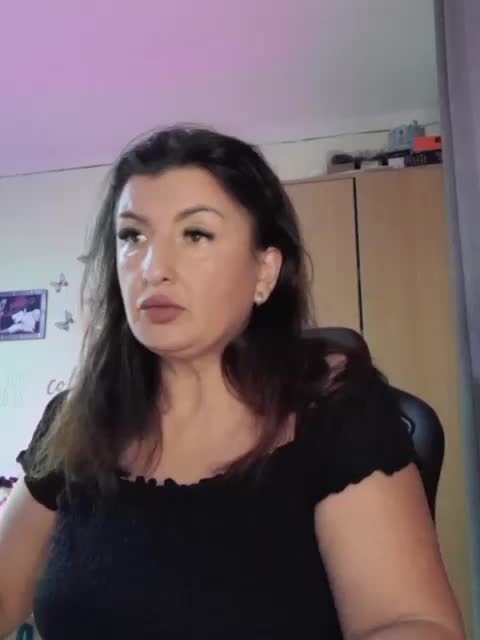 Hotangel75 Adult Chat October 15, 2025