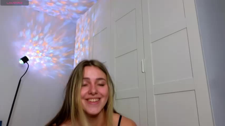 sophia_euphoriaa Adult Chat October 15, 2025
