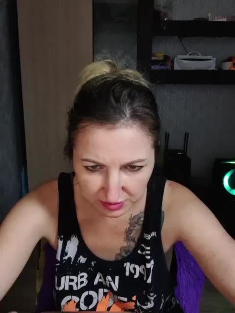 Nushka1984 Adult Chat October 15, 2025