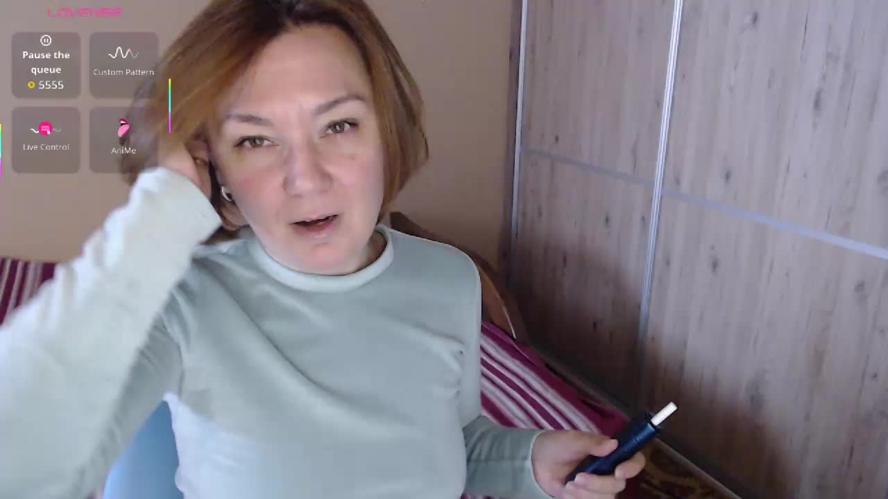 Julia99 Adult Chat October 15, 2025