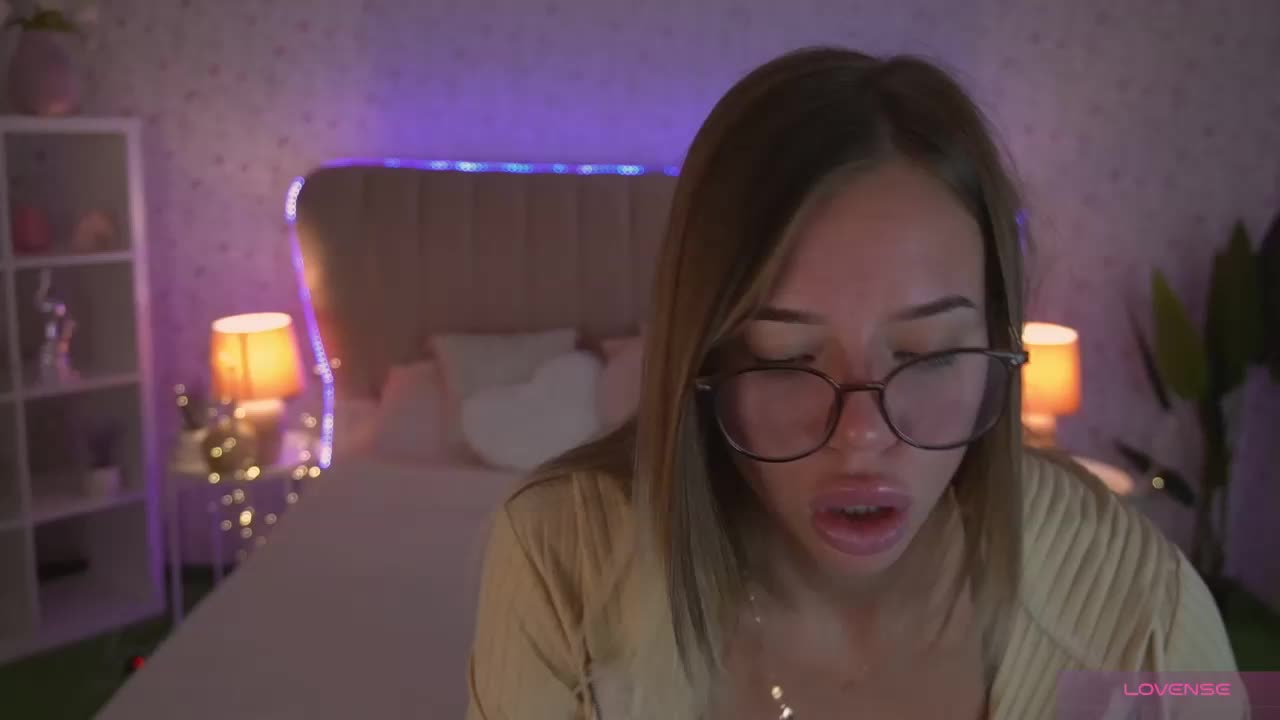 SexyIrinka Adult Chat October 15, 2025