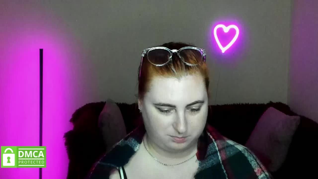 Aliciaredluv Adult Chat October 15, 2025