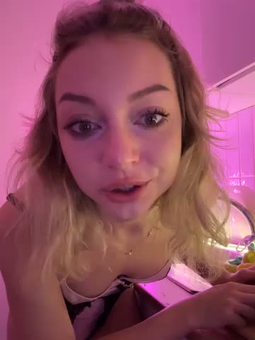 melissa_grr Adult Chat October 15, 2025