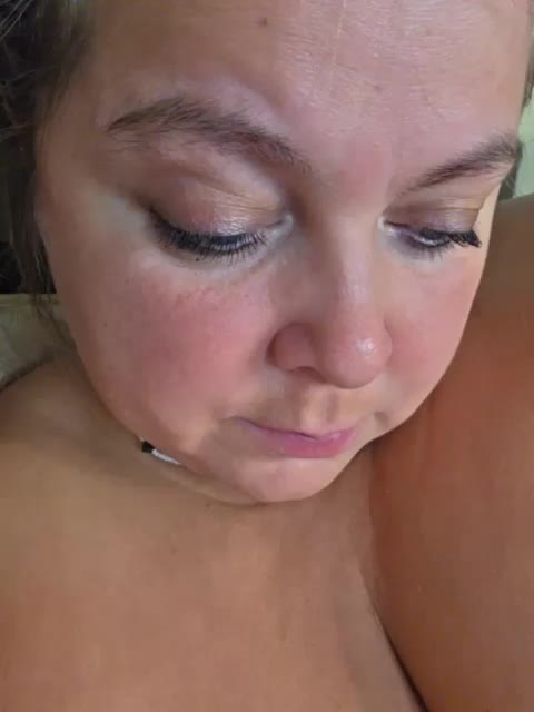 FLUFFY_BEAUTY Adult Chat October 16, 2025