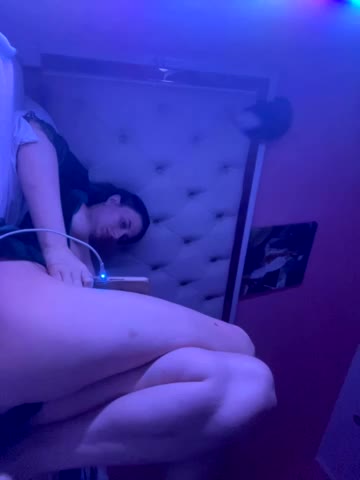 Flossy_Vettie Adult Chat October 15, 2025