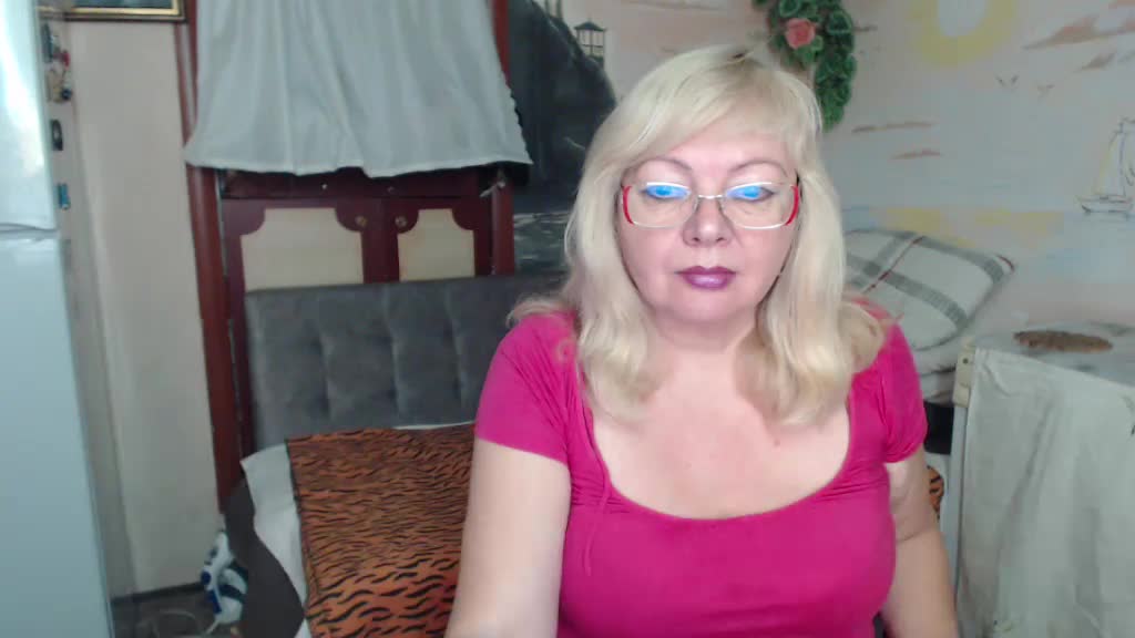 EvelynLoveShy Adult Chat October 16, 2025