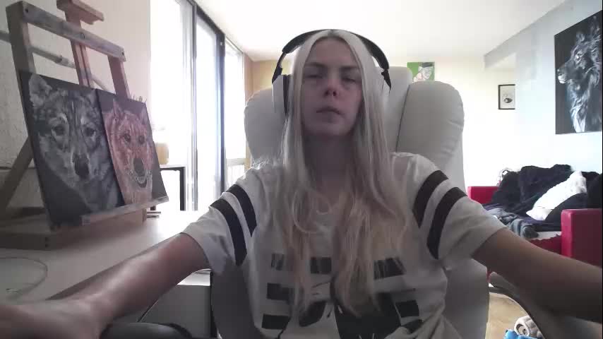 tinykylie Adult Chat October 15, 2025