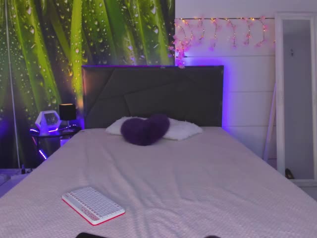 HollyTaillor Adult Chat October 16, 2025